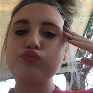 Meet your Posher, Paige hudson